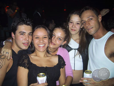 Balada: DARIO, CLARA, ALESSANDRA, JULIANA, LELE